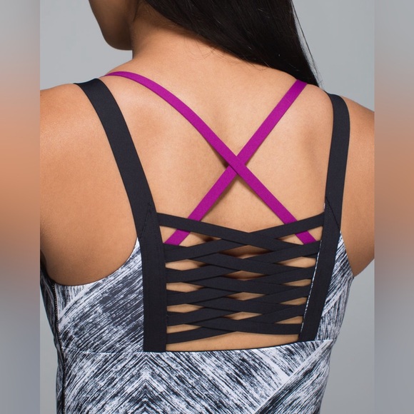 Lululemon Hot to Street Tank Size 4 - Picture 2 of 8